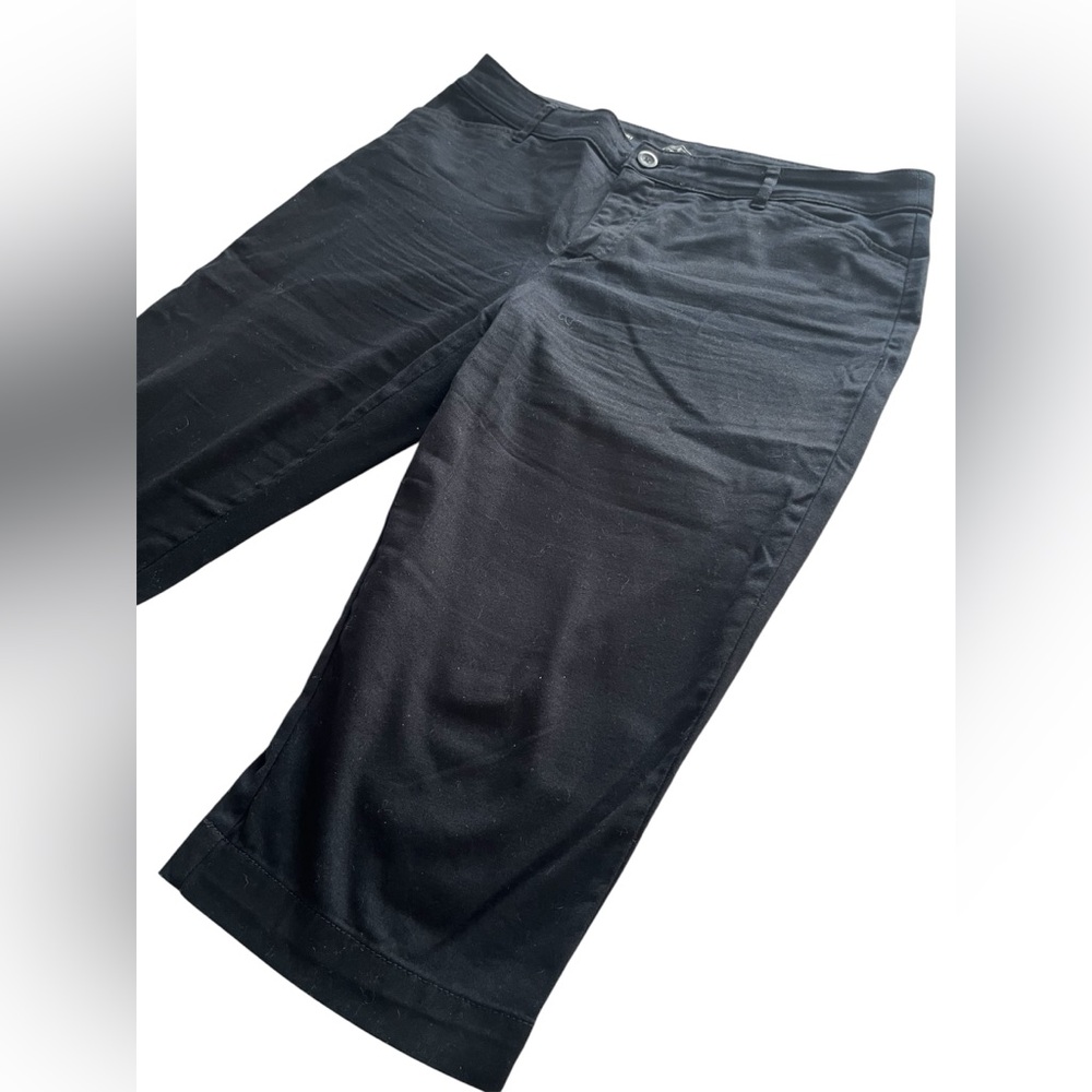 NWOT Black St. John's Bay Secretly Slender Womens Capri